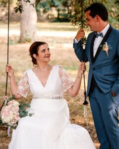 Robe de mariée sur mesure en soie et Tissus brodés.